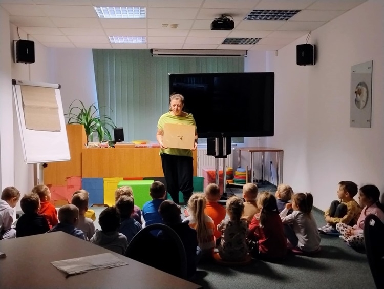 "PSZCZÓŁKI" W BIBLIOTECE PEDAGOGICZNEJ